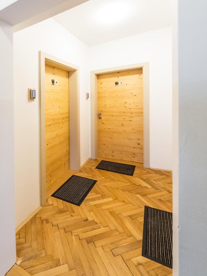 Kamr'Ca Apartment Ljubljana Ngoại thất bức ảnh