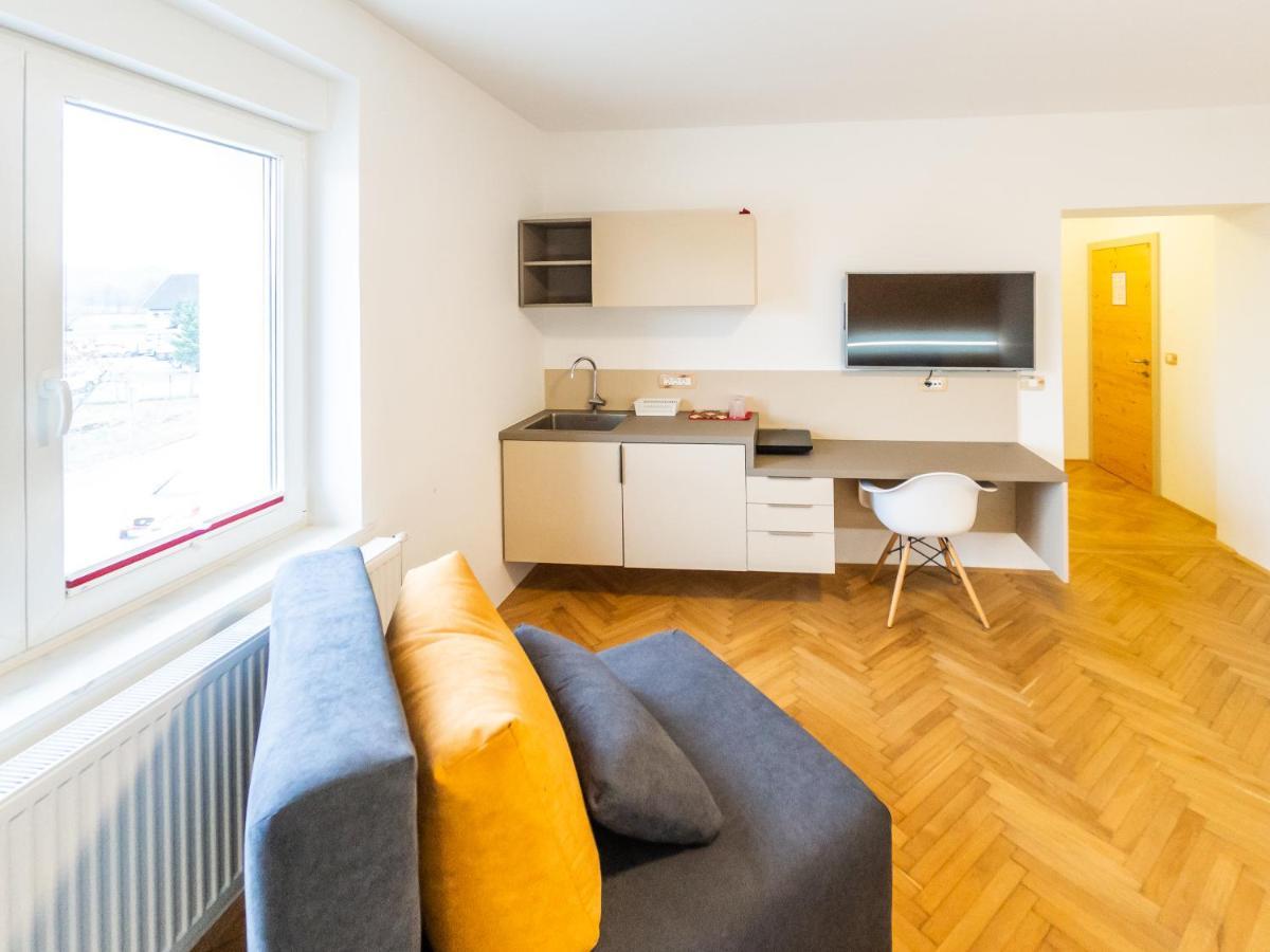 Kamr'Ca Apartment Ljubljana Ngoại thất bức ảnh